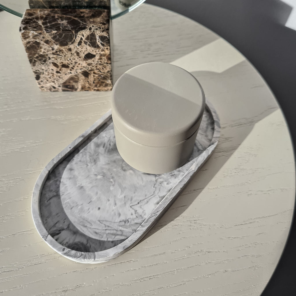 oval-dekountersetzer-tyra-marmor-grau-scandi-ansicht2-1080x1080-komprimiert
